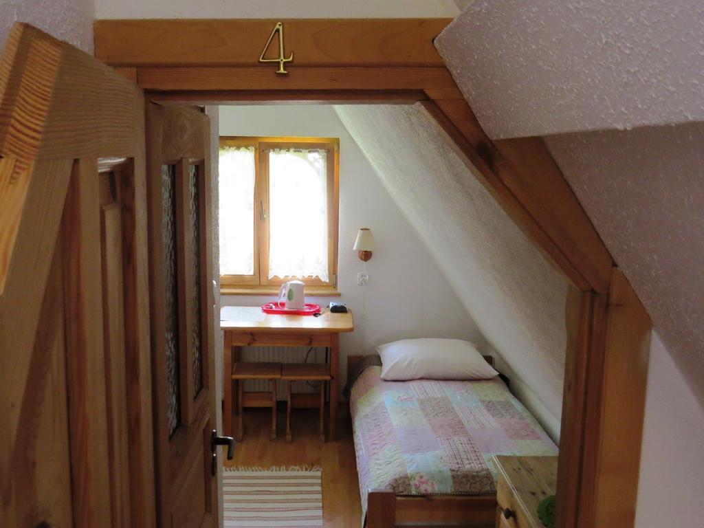 Wynajem Pokoi-Willa Pod Smrekami Zakopane Oda fotoğraf